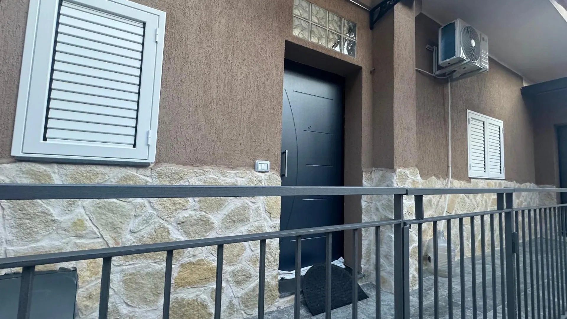 Casa Vacanza Dani E Jon Catania Italy